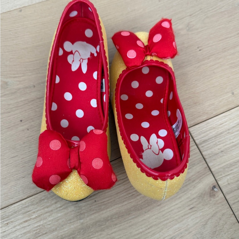 Disney Minnie Yellow and Red Polka Dot Shoes 11/12 - Picture 12 of 14